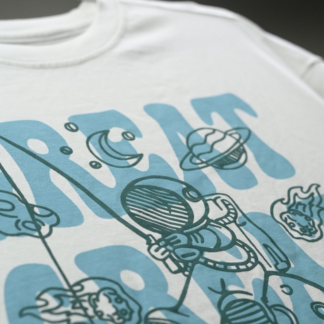 Great Astronaut Typography Oversized T-shirt